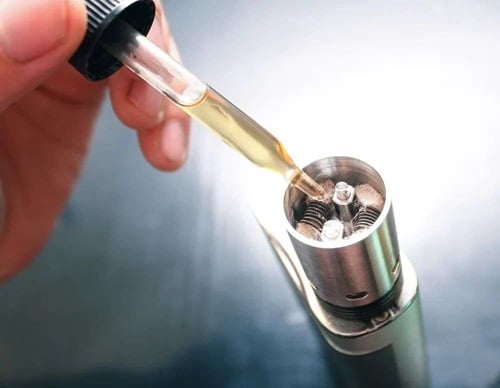 電子煙產品種類:替換煙彈、拋棄式、Iqos與入油式的詳細解析 vape pods