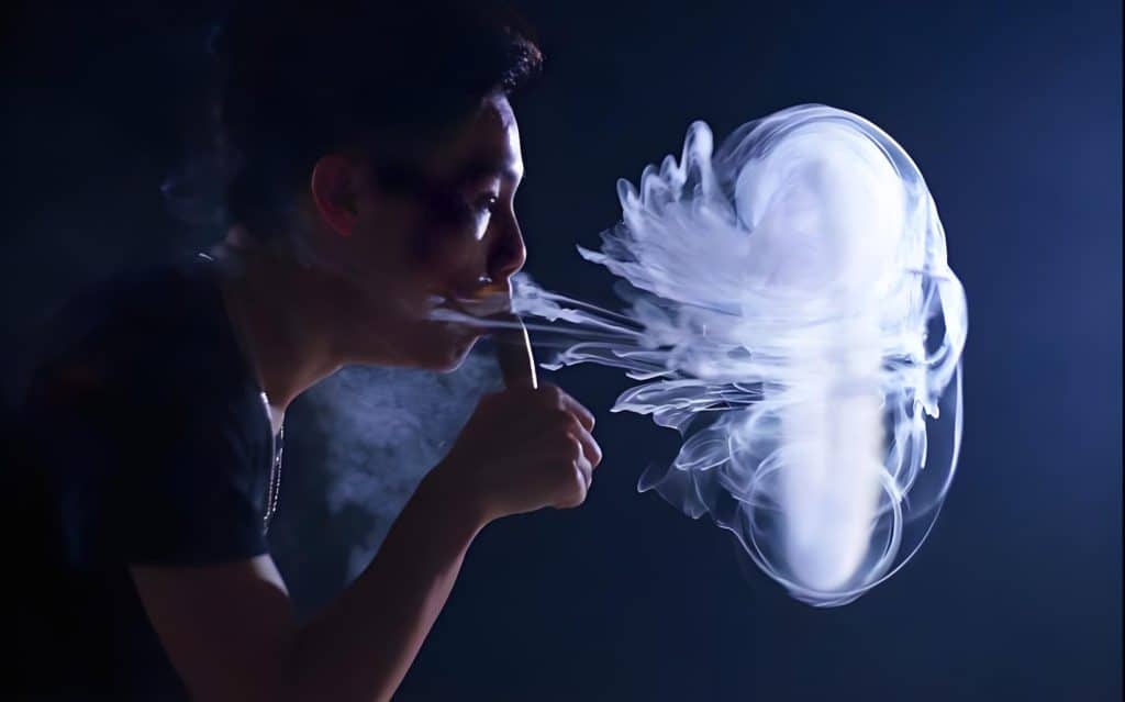 【電子煙技巧】-電子煙怎麼吐煙圈?3個技巧教會你! 電子煙吐煙圈教程